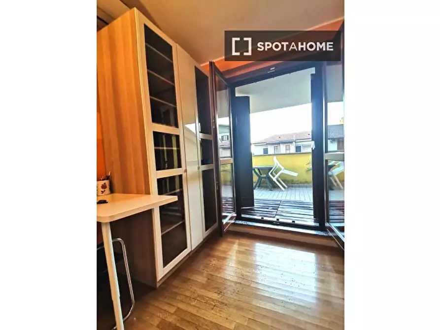 Immagine 18 di Camera condivisa in affitto  in Via Cusago a Milano