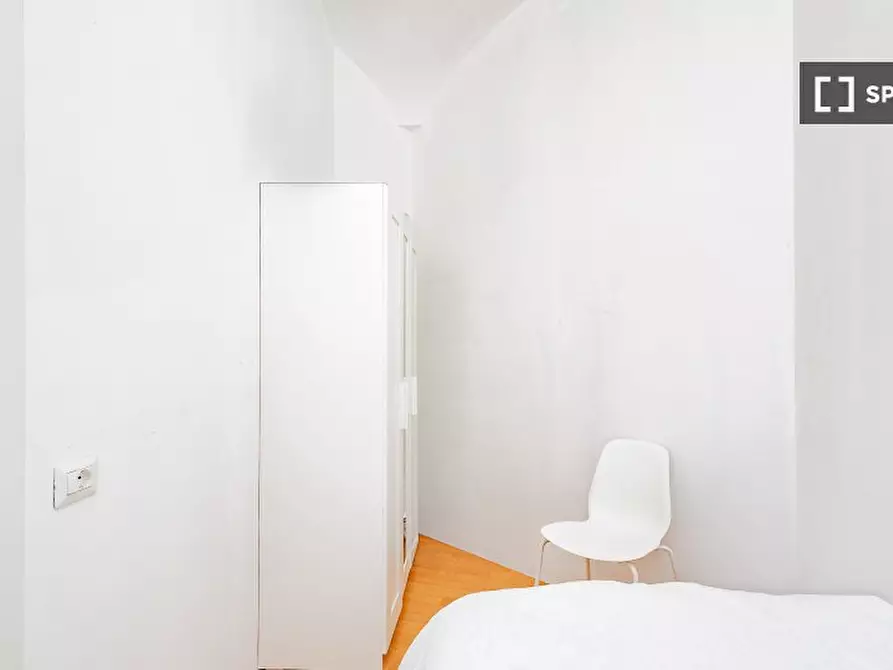 Immagine 6 di Camera condivisa in affitto  in Via Cesare Battisti a Milano