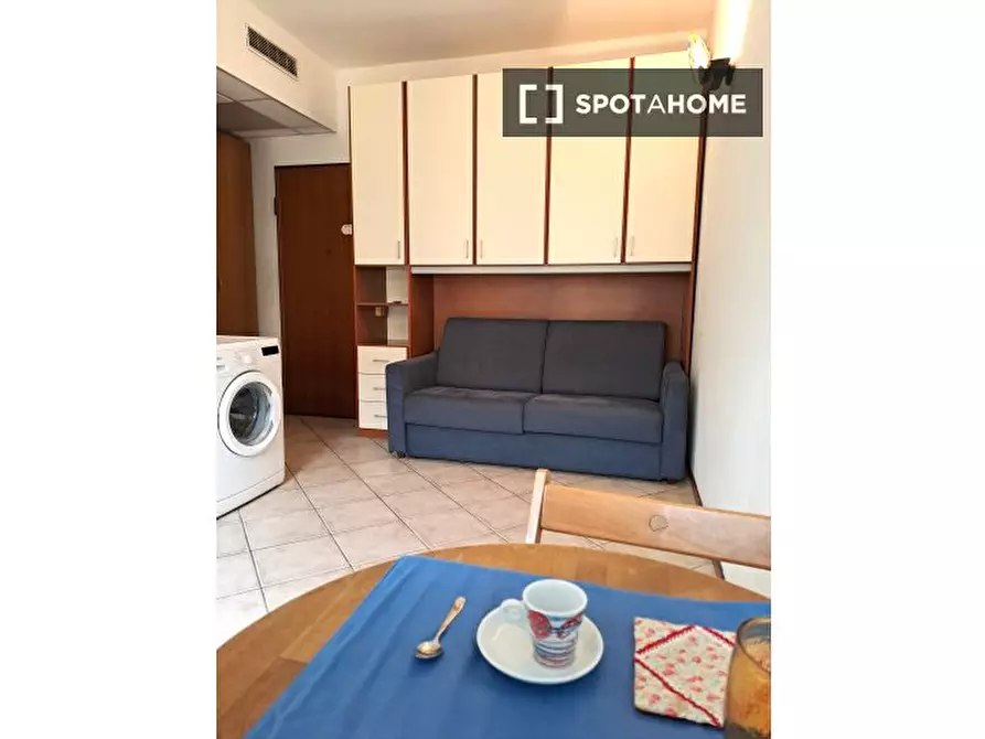 Immagine 6 di Ufficio in affitto  in Via Attilio Momigliano a Milano