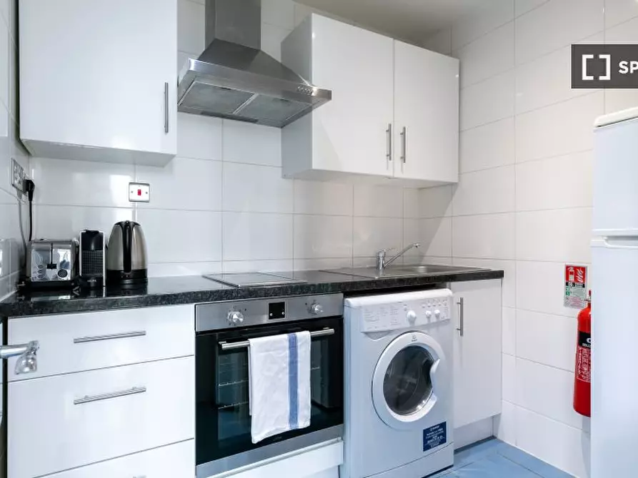 Immagine 5 di Appartamento in affitto  in Apartment a Kensington