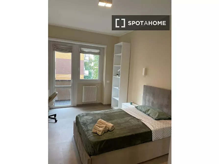 Immagine 2 di Camera condivisa in affitto  in Via Giovanni Battista Piranesi a Milano