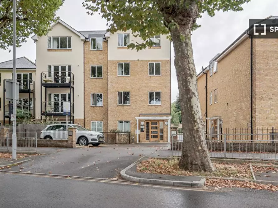Immagine 6 di Appartamento in affitto  in Maple Rd a Kingston Upon Thames