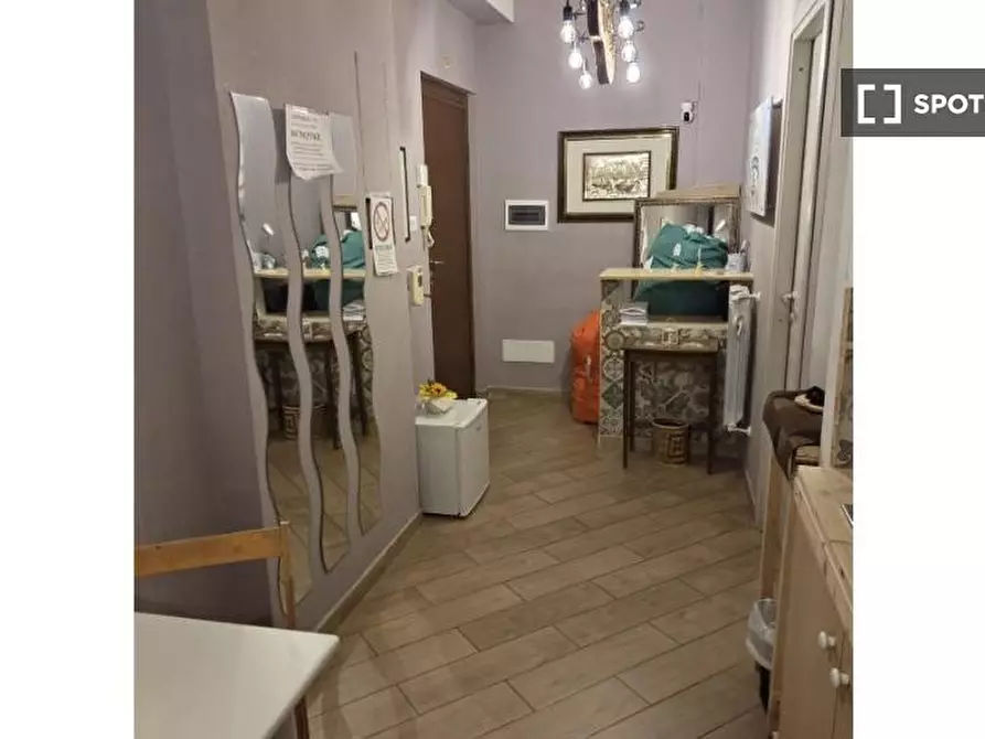 Immagine 10 di Camera condivisa in affitto  in Via Silvio Benco a Roma