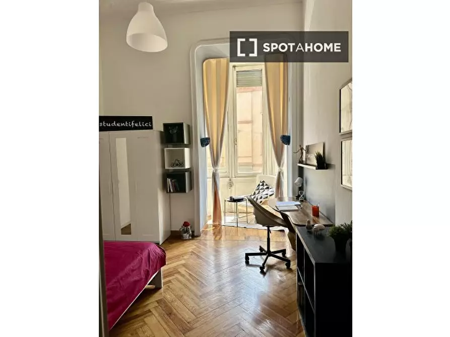 Immagine 2 di Camera condivisa in affitto  in Via Nizza n. a Torino