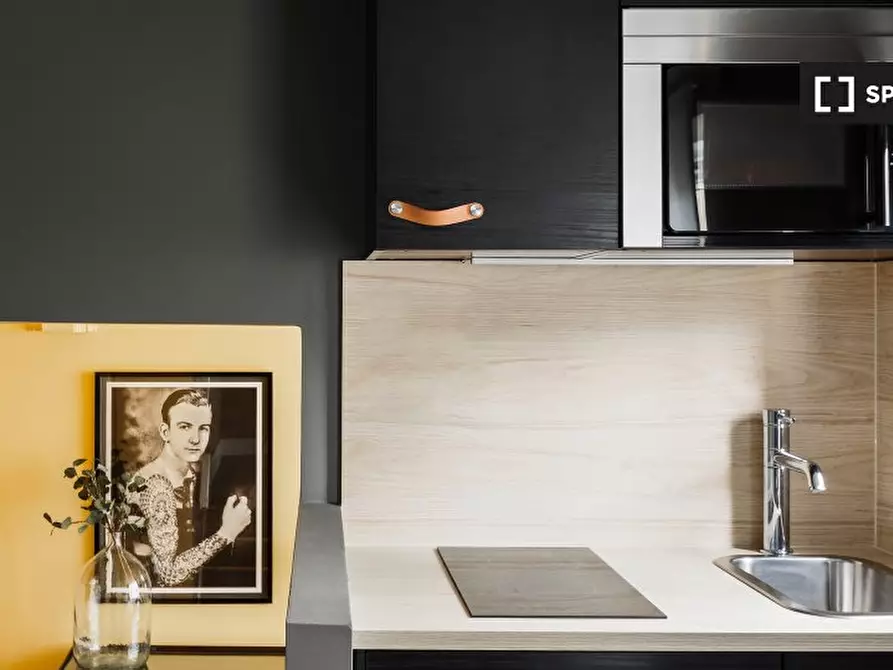 Immagine 5 di Ufficio in affitto  in Knaresborough Pl a Kensington