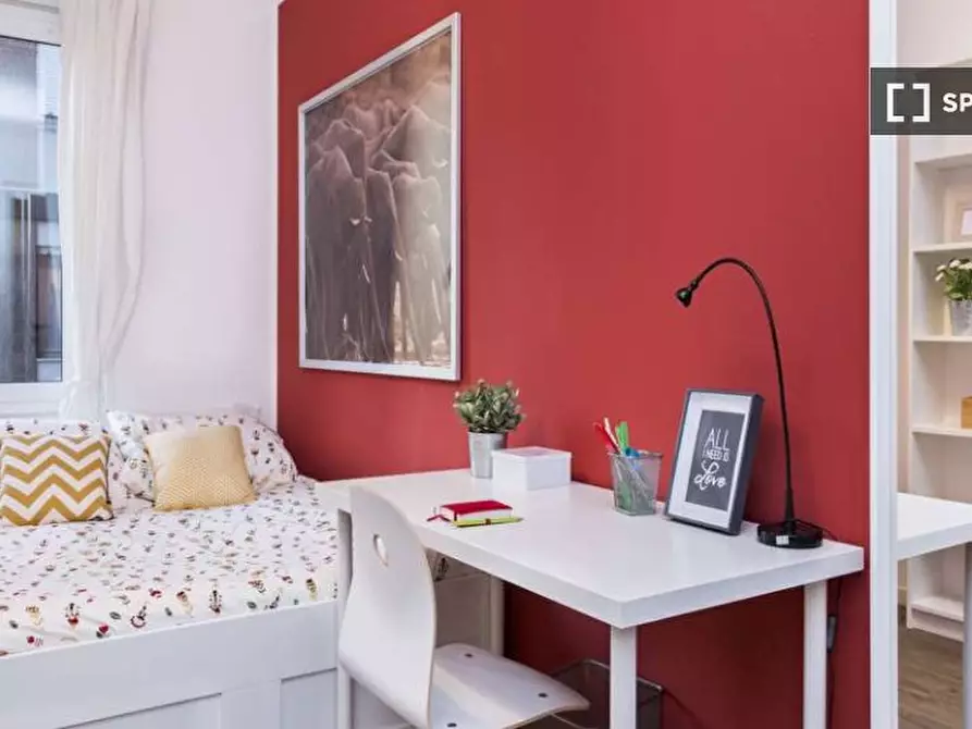 Immagine 1 di Camera condivisa in affitto  in Via Antonio Canova a Milano