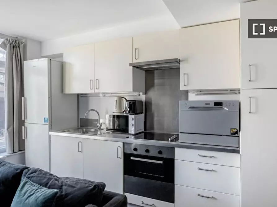 Immagine 6 di Appartamento in affitto  in Aldersgate St a Islington