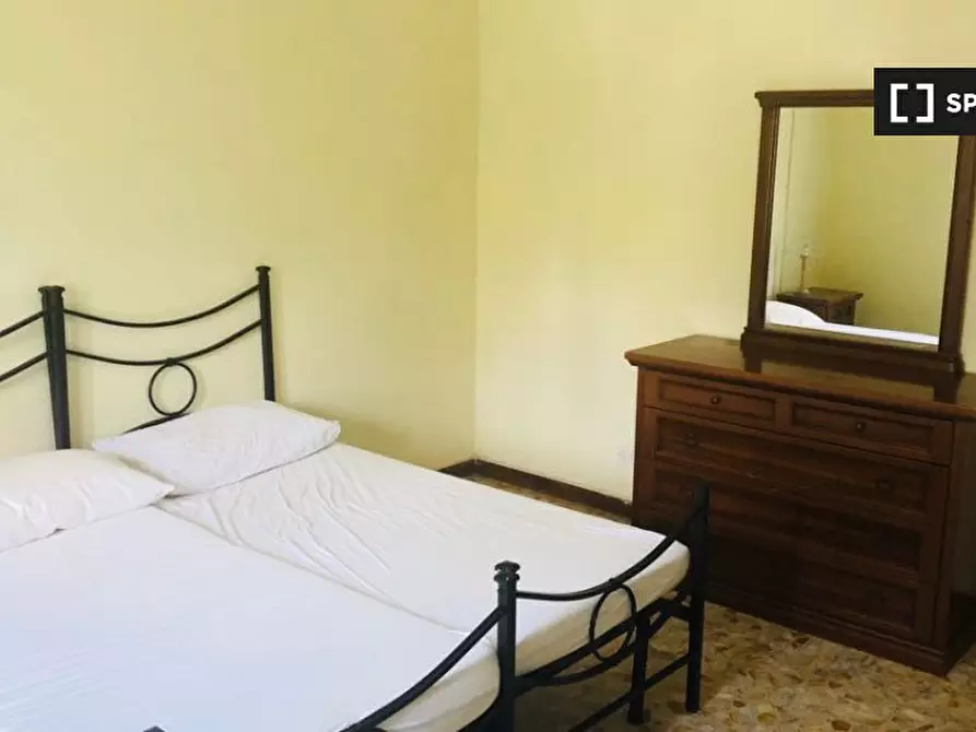 Immagine 2 di Camera condivisa in affitto  in Via Ghisalba, 00188 Roma RM, Italy a Roma