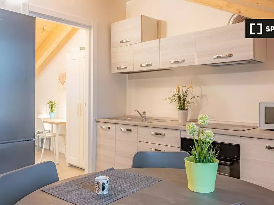 Immagine 13 di Camera condivisa in affitto  in Viale Monza a Milano