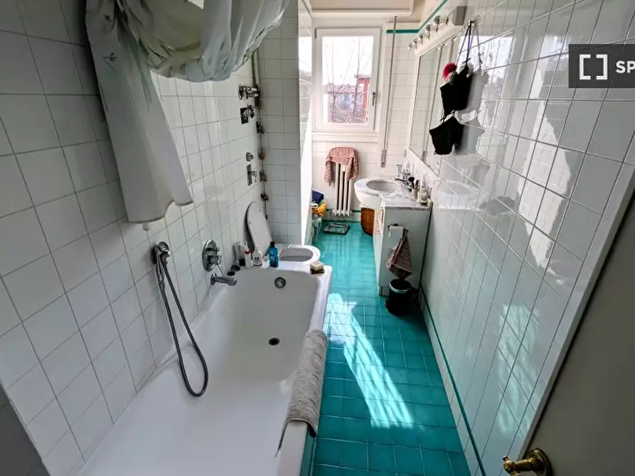 Immagine 16 di Camera condivisa in affitto  in Viale Omero a Milano