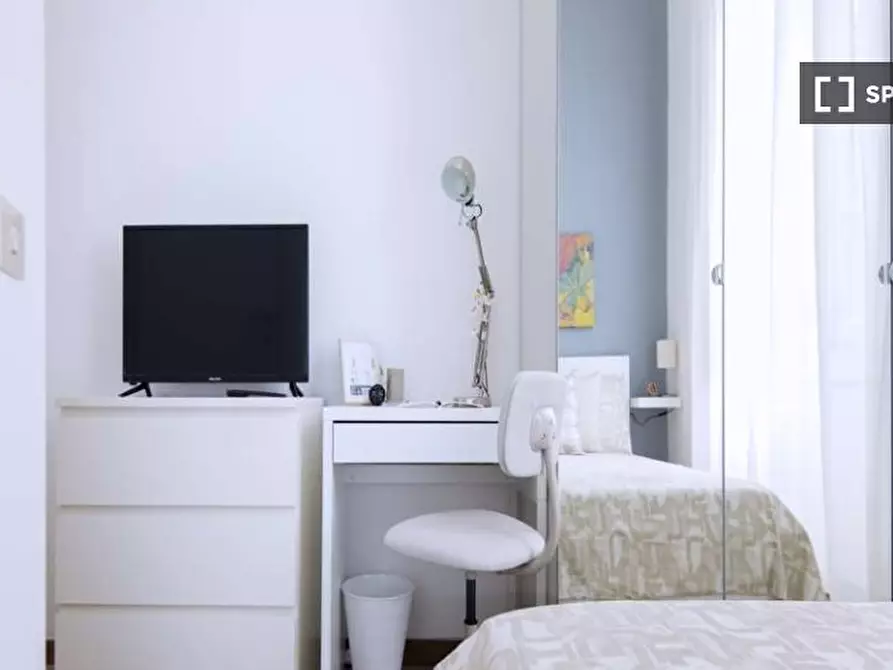 Immagine 3 di Camera condivisa in affitto  in Via Orti a Milano