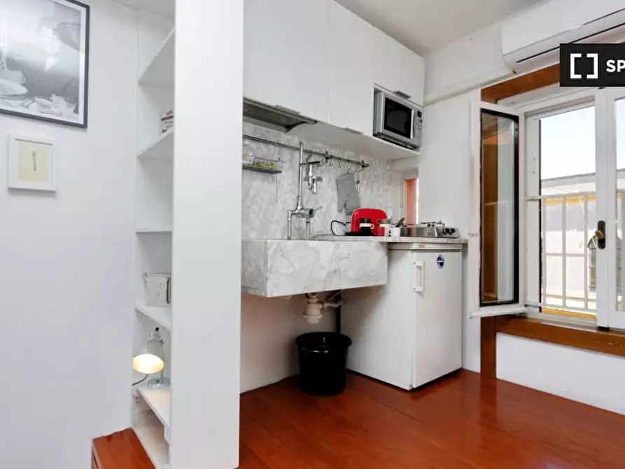 Immagine 11 di Ufficio in affitto  in Via del Colosseo a Roma