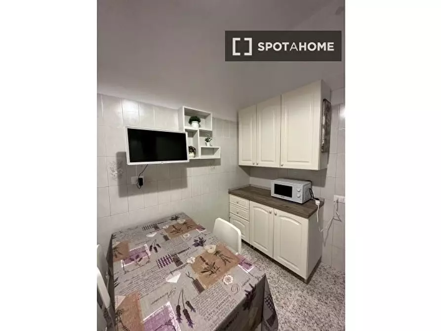 Immagine 10 di Camera condivisa in affitto  in Viale dello Scalo S. Lorenzo a Roma