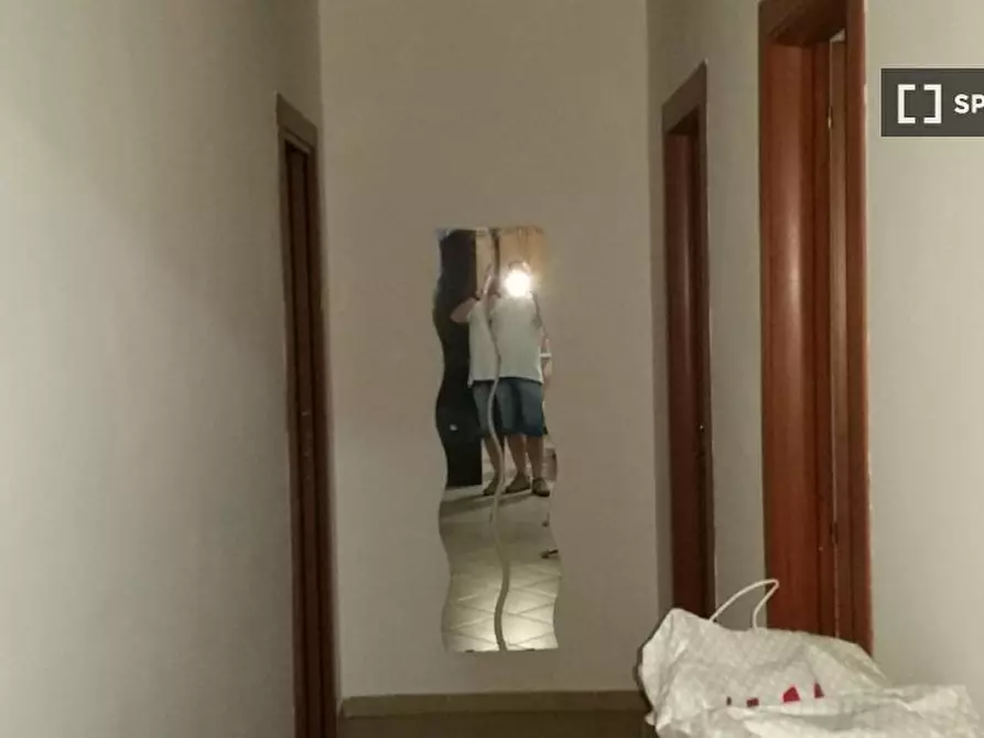 Immagine 16 di Camera condivisa in affitto  in Piazzetta Luigi Settembrini a Napoli