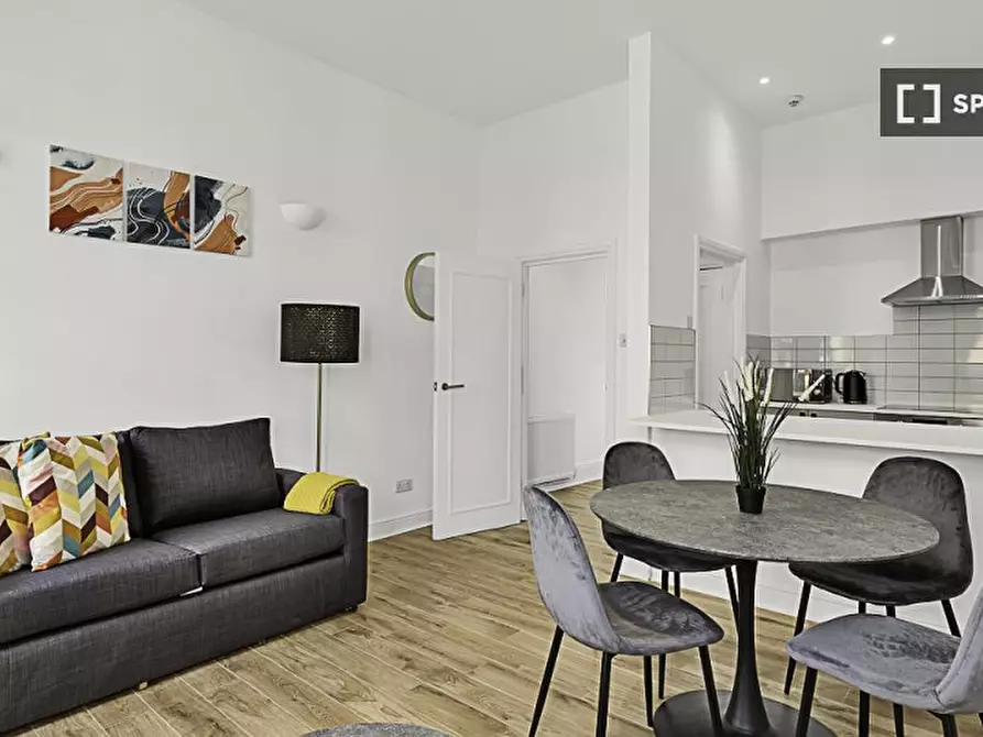 Immagine 5 di Appartamento in affitto  in Norfolk Place a Paddington