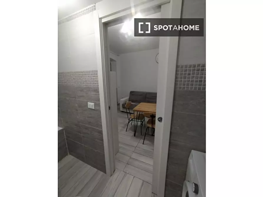 Immagine 3 di Ufficio in affitto  in Via Ventaglieri a Napoli