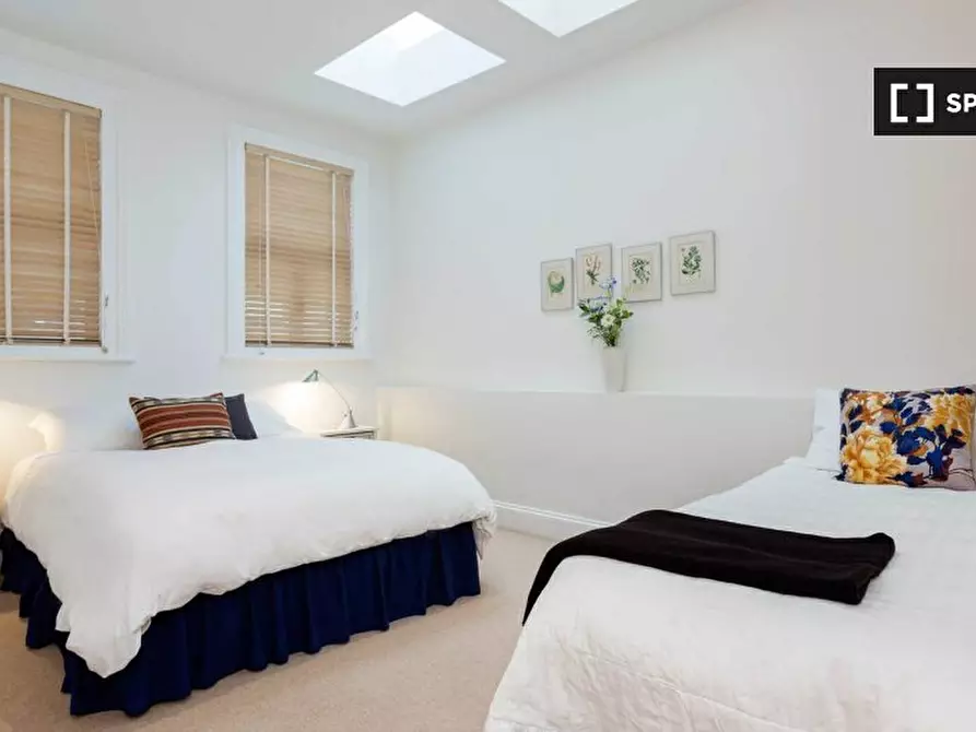 Immagine 5 di Appartamento in affitto  in Rosslyn Hill a Camden Town