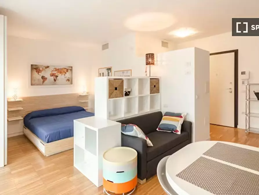 Immagine 1 di Ufficio in affitto  in Via Marco Emilio Lepido a Bologna