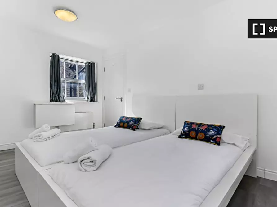 Immagine 6 di Appartamento in affitto  in Tottenham St a Camden Town