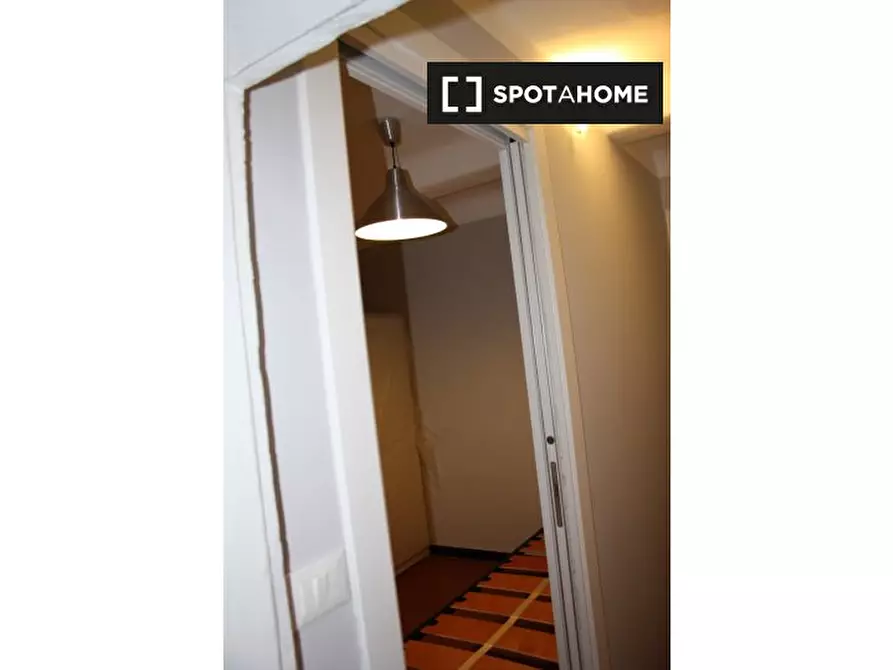 Immagine 3 di Camera condivisa in affitto  in Via di Prè a Genova