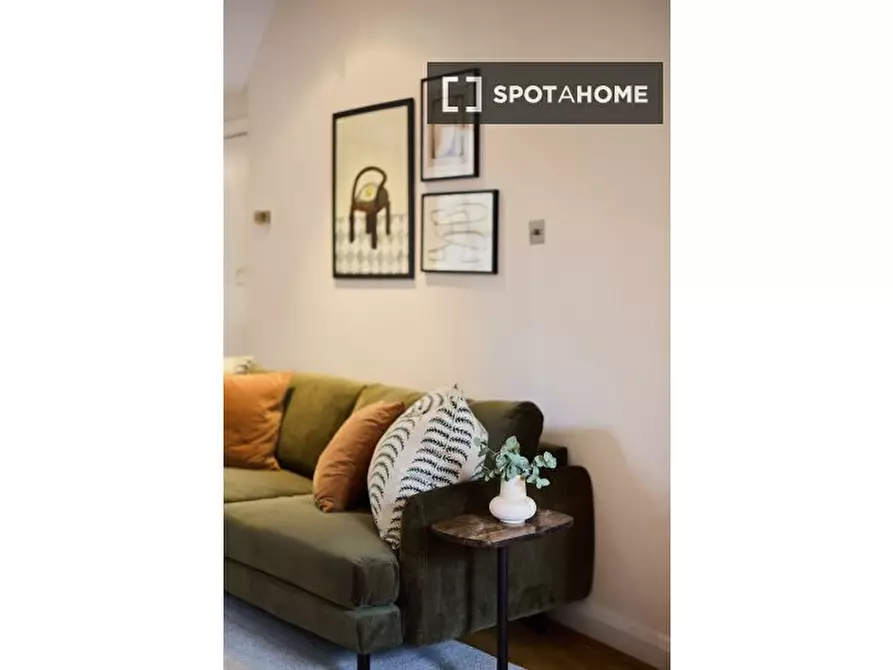 Immagine 9 di Appartamento in affitto  in Huxley Street a Kensington