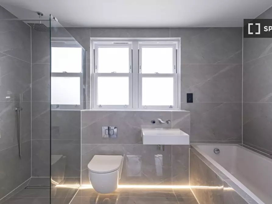 Immagine 17 di Appartamento in affitto  in Ashmore Rd a Paddington