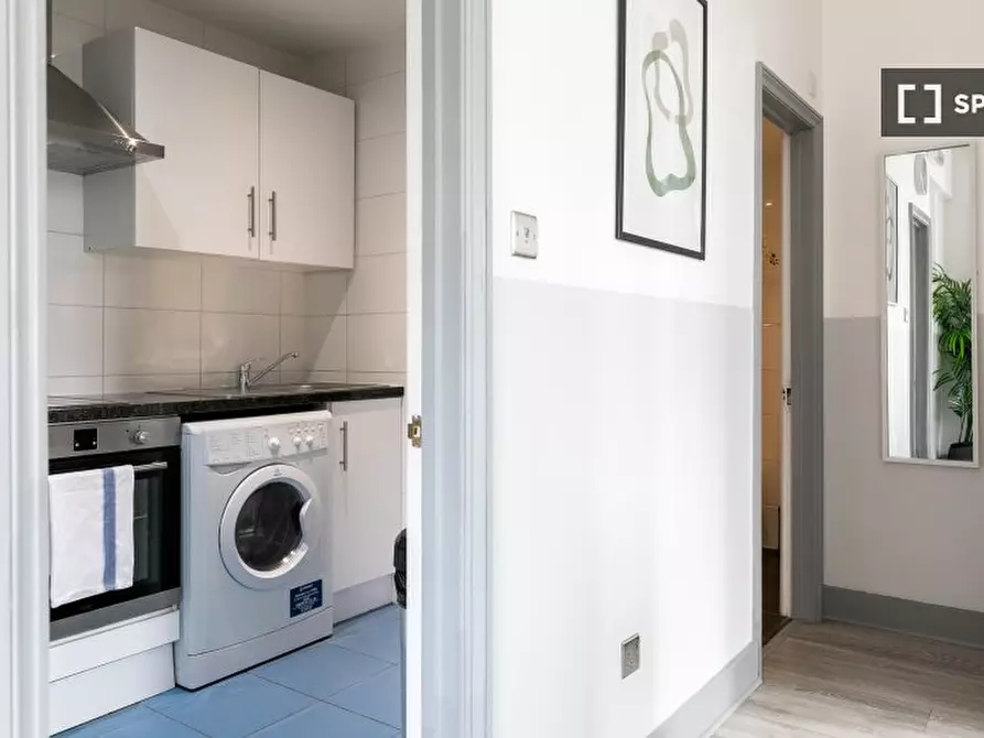 Immagine 6 di Appartamento in affitto  in Apartment a Kensington