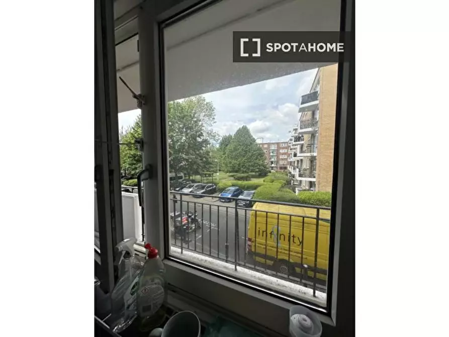 Immagine 11 di Camera condivisa in affitto  in Deeley Road a Lambeth