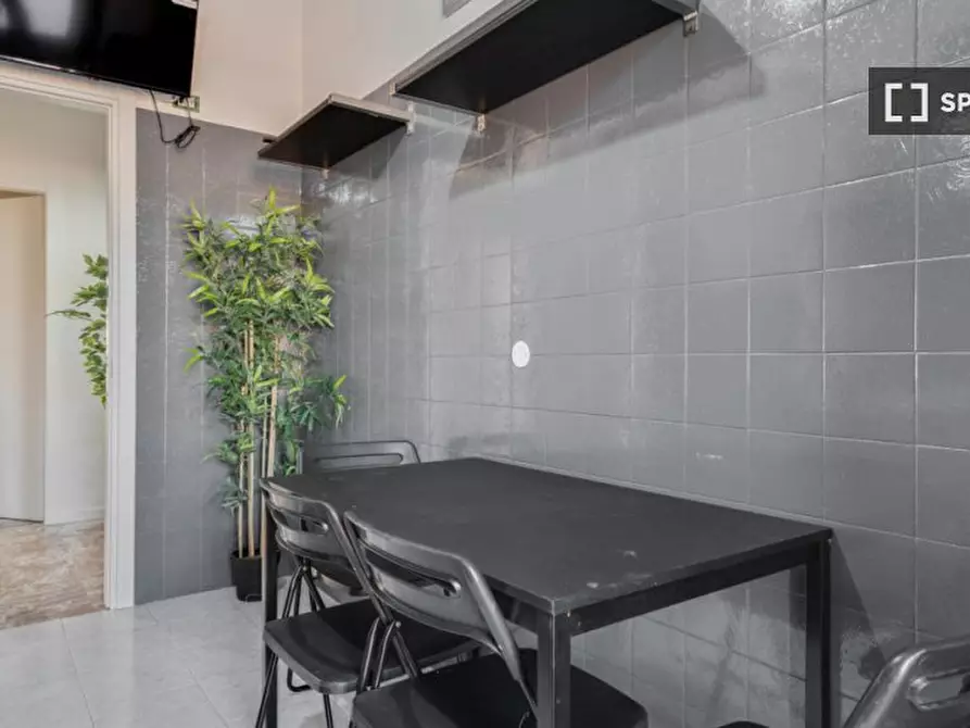 Immagine 12 di Camera condivisa in affitto  in Viale Monza a Milano