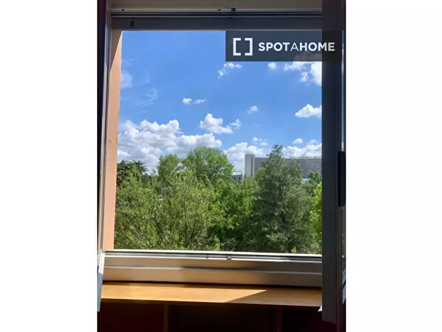 Immagine 2 di Camera condivisa in affitto  in Via Postumia a Milano