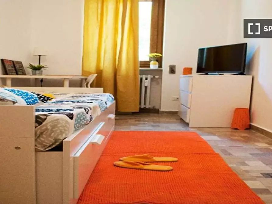 Immagine 2 di Camera condivisa in affitto  in Via Bassini a Milano