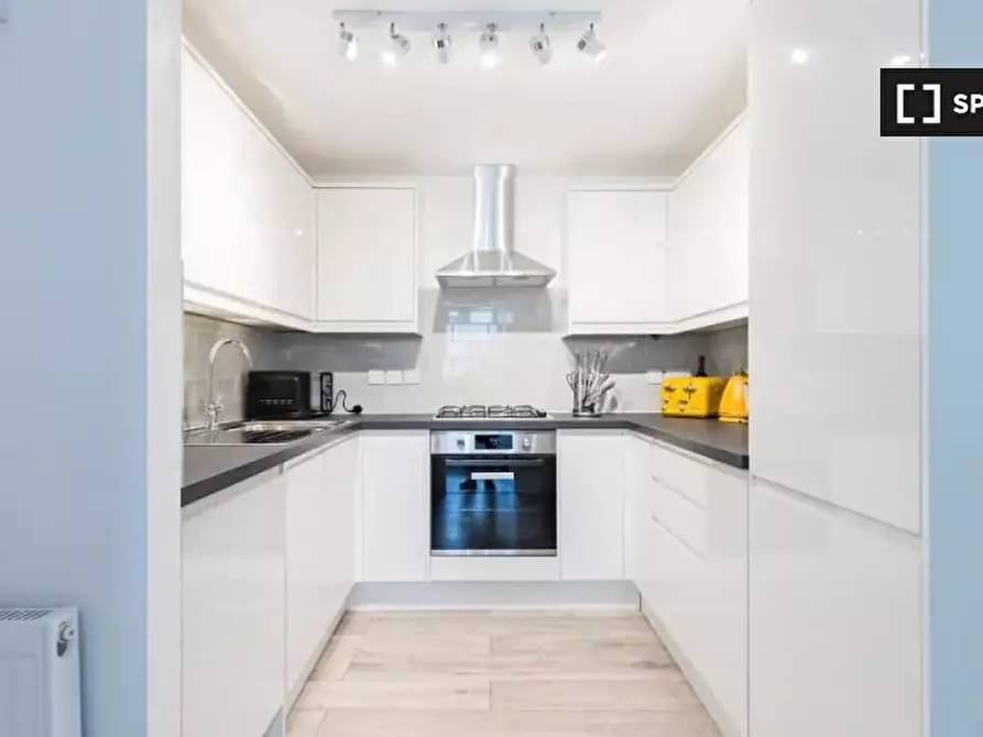 Immagine 6 di Appartamento in affitto  in Great Western Rd a Kensington