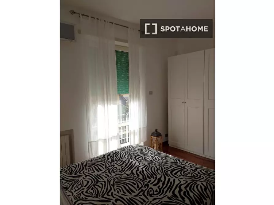 Immagine 12 di Ufficio in affitto  in Via dei Fiori a Roma