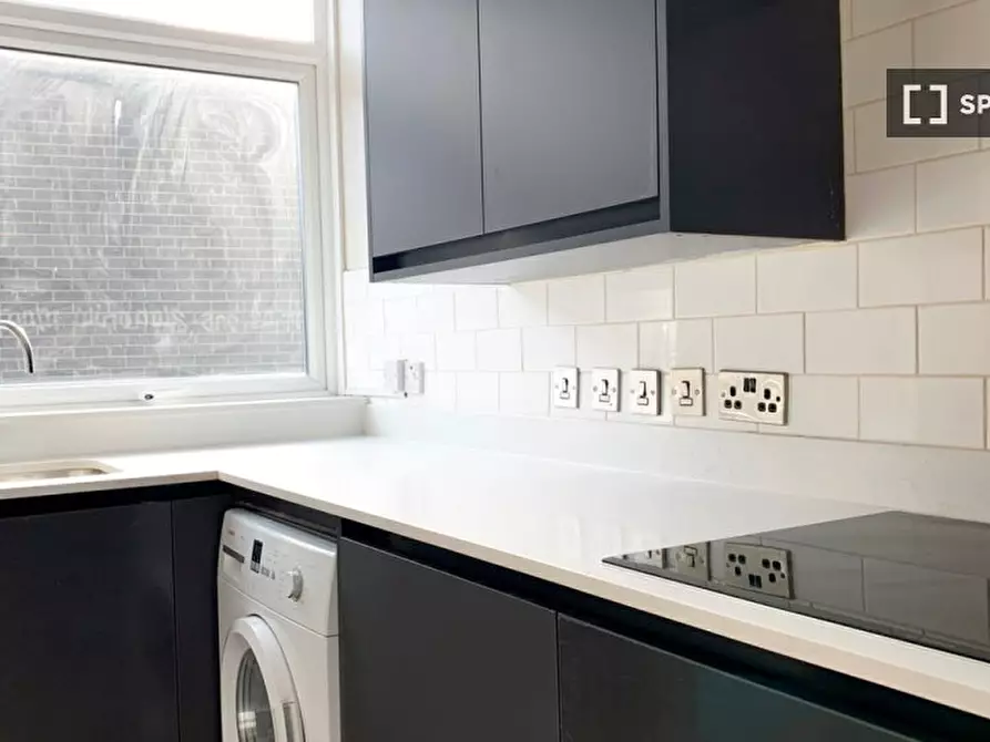 Immagine 2 di Appartamento in affitto  in Bethnal Grn Rd a Poplar