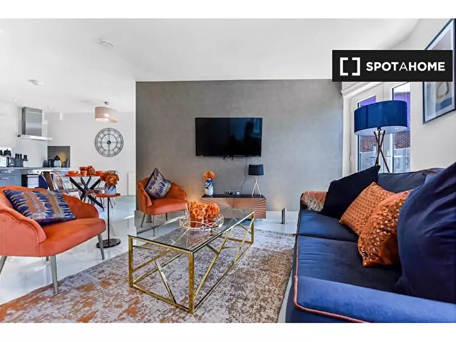 Immagine 8 di Appartamento in affitto  in Flat Goldman House - 122 Wembley Park drive HA9 8HP a Brent