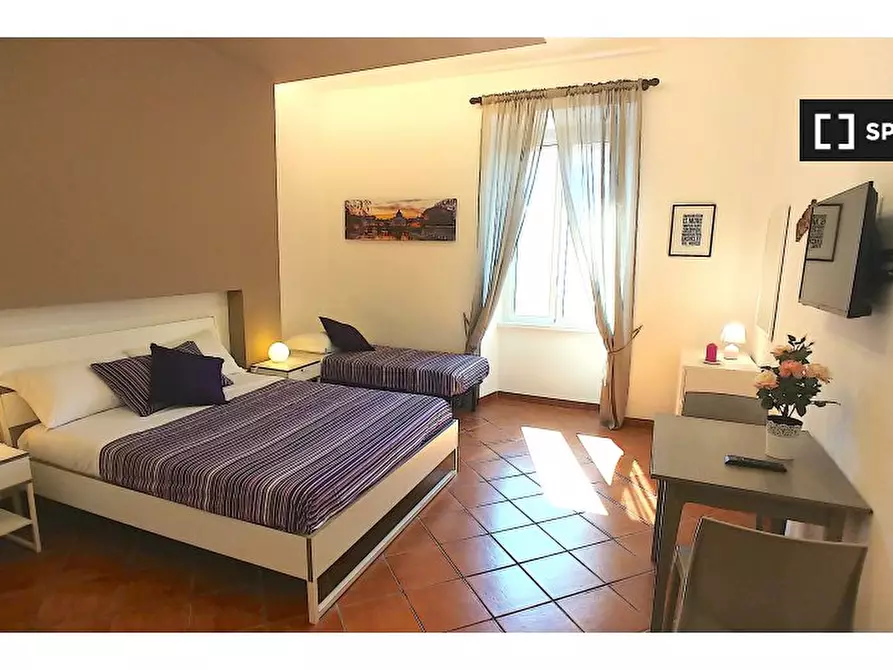 Immagine 2 di Appartamento in affitto  in Viale Giulio Cesare a Roma