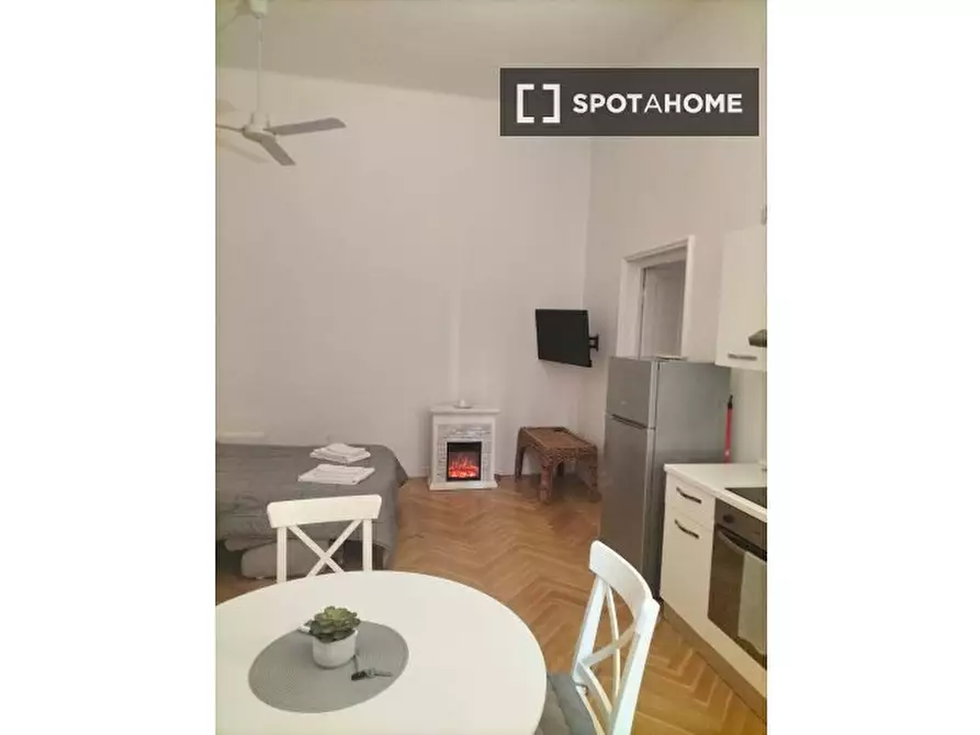 Immagine 1 di Appartamento in affitto  in Piazza San Martino a Bologna