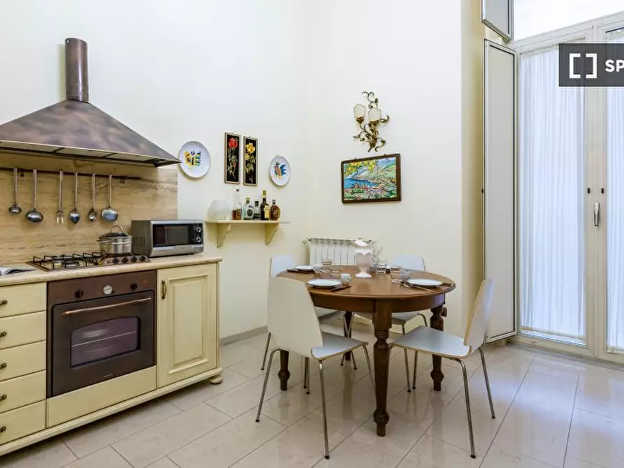 Immagine 6 di Appartamento in affitto  in Via Cisterna dell'Olio a Napoli