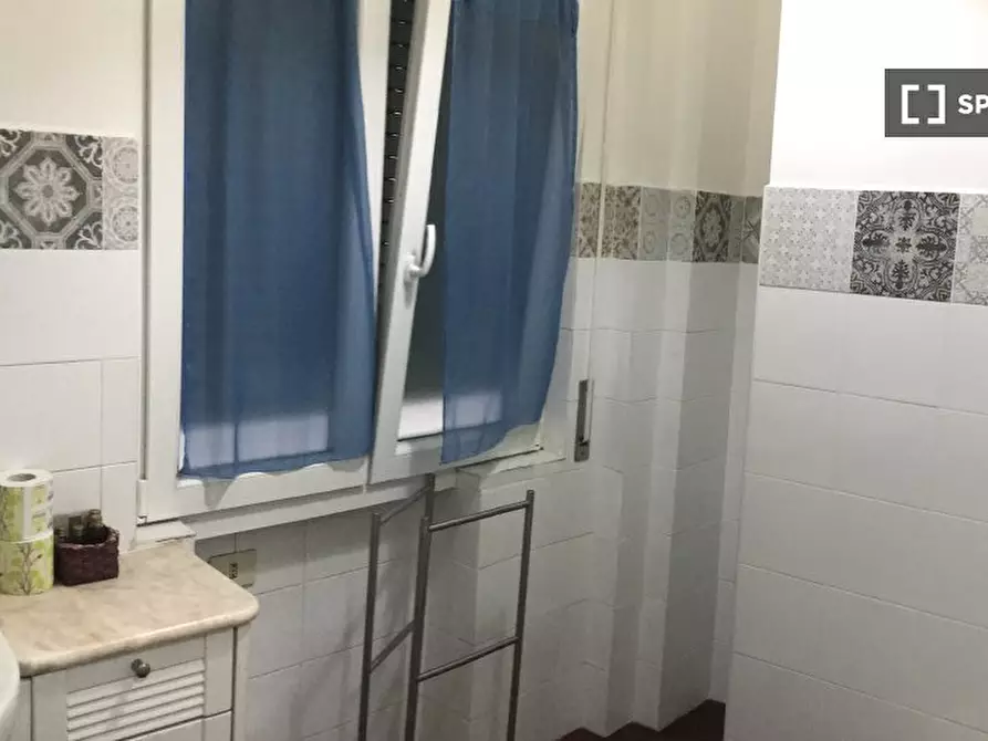 Immagine 10 di Camera condivisa in affitto  in Via Cipro a Roma
