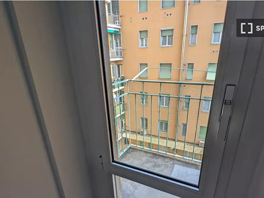 Immagine 8 di Camera condivisa in affitto  in Via Valtellina a Milano
