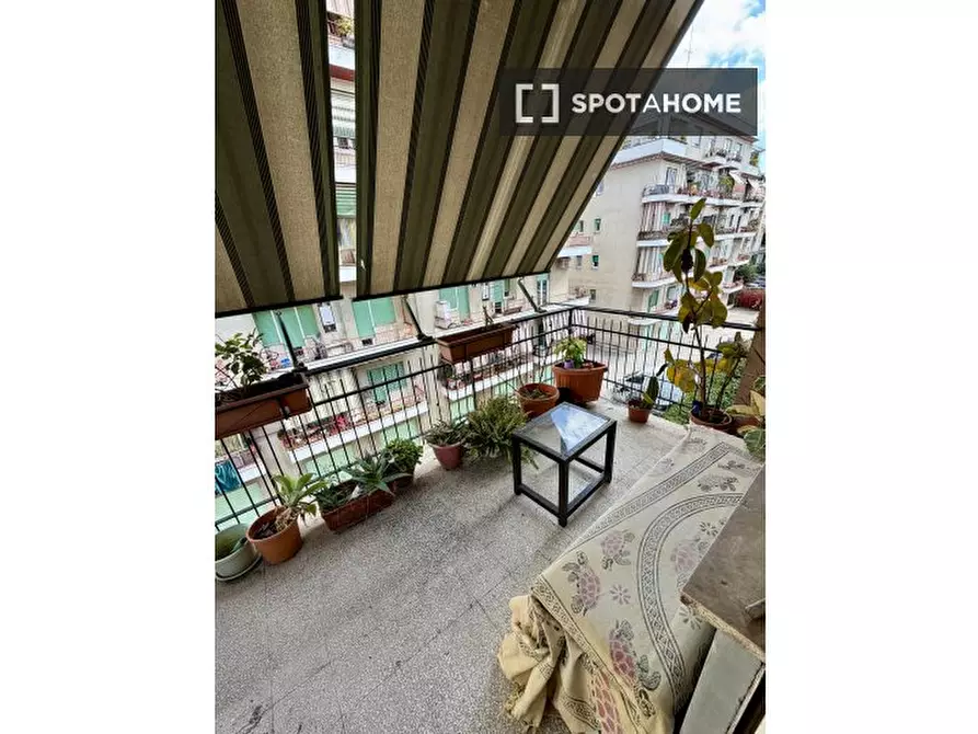 Immagine 4 di Camera condivisa in affitto  in Viale dei Colli Portuensi a Roma