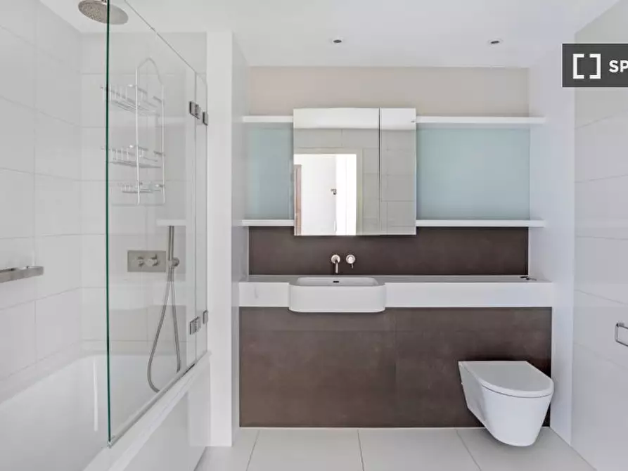 Immagine 10 di Appartamento in affitto  in Upper Ground a Camberwell