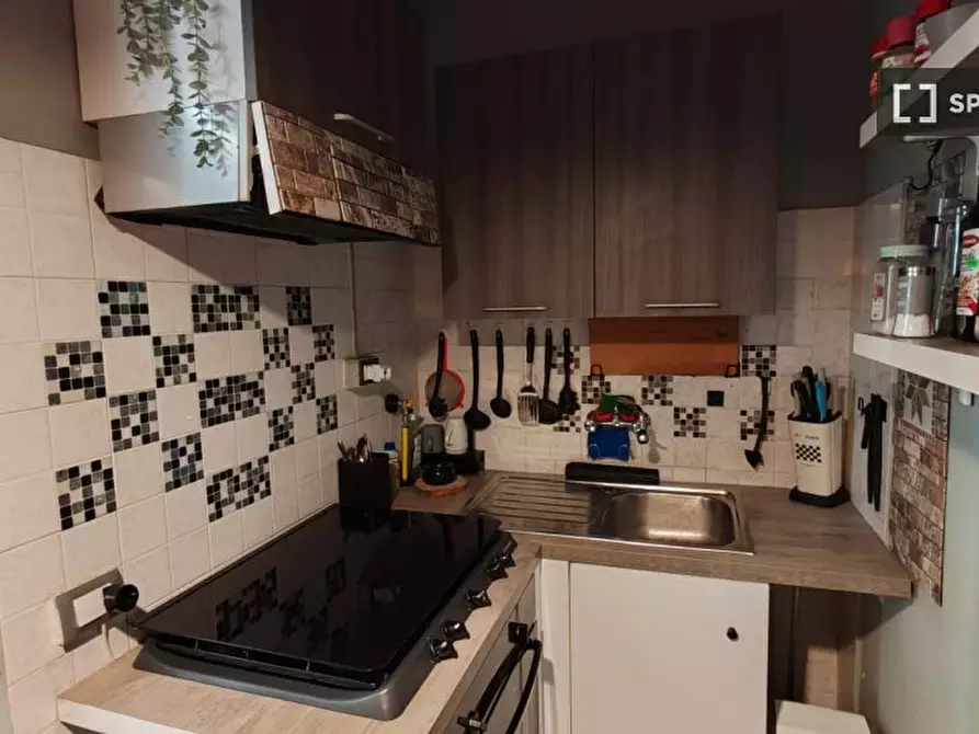 Immagine 6 di Camera condivisa in affitto  in Via Vincenzo Montenovesi a Roma