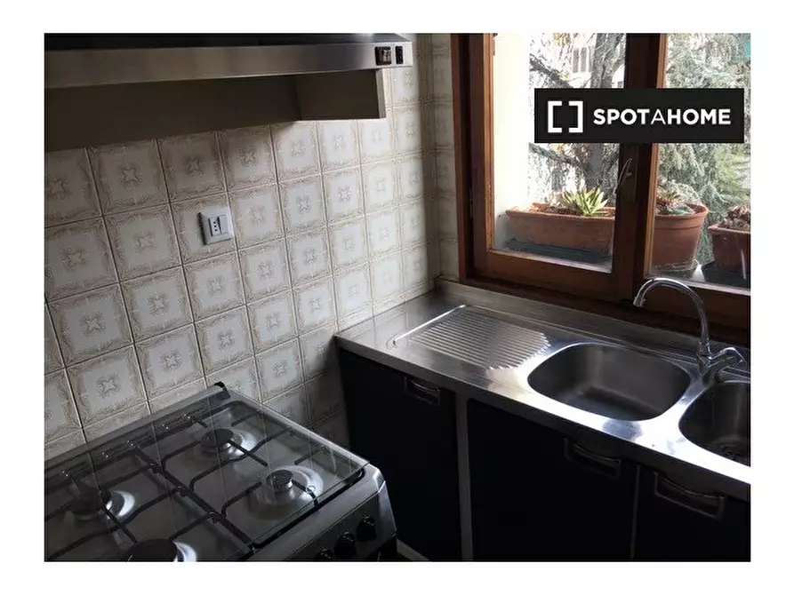 Immagine 6 di Camera condivisa in affitto  in Via Alfredo Protti a Bologna