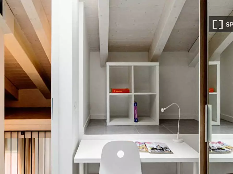 Immagine 2 di Camera condivisa in affitto  in Via Oreste Regnoli a Bologna