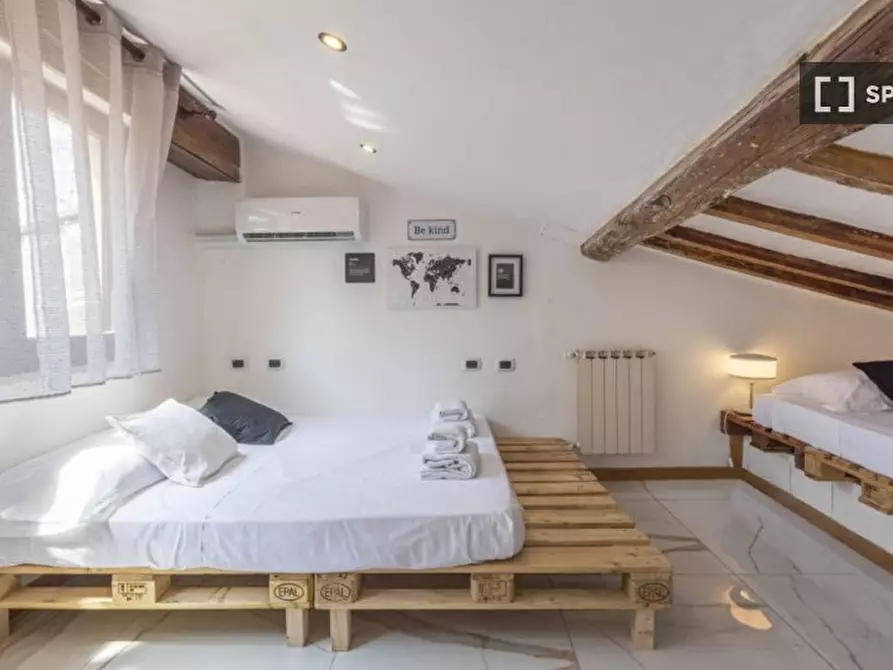 Immagine 14 di Appartamento in affitto  in Via Guelfa a Firenze