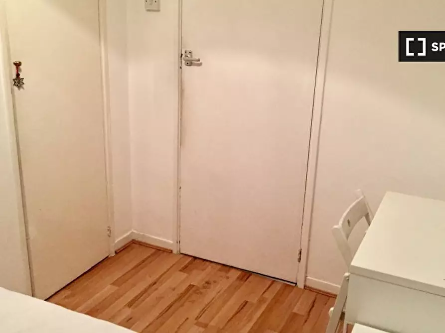 Immagine 12 di Camera condivisa in affitto  in Sewardstone Rd a Poplar