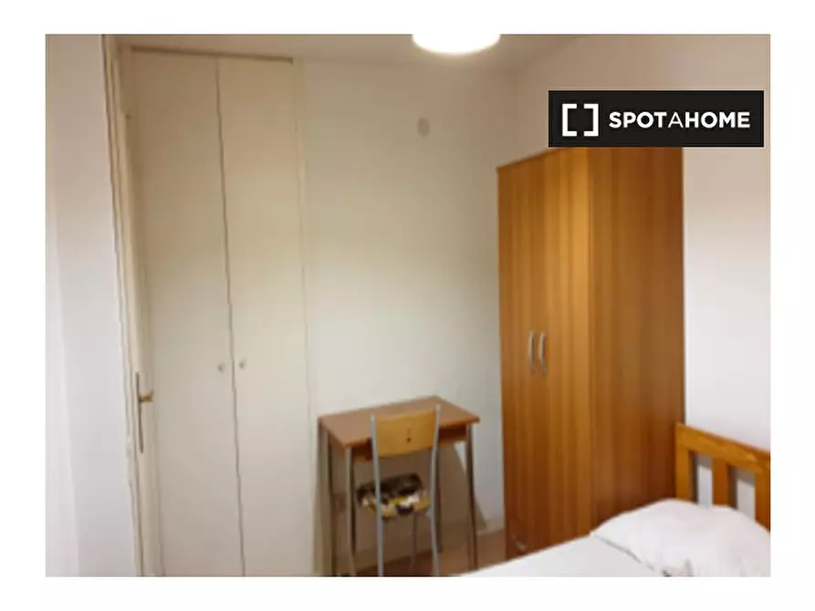 Immagine 4 di Camera condivisa in affitto  in Vicolo Morosante a Trento