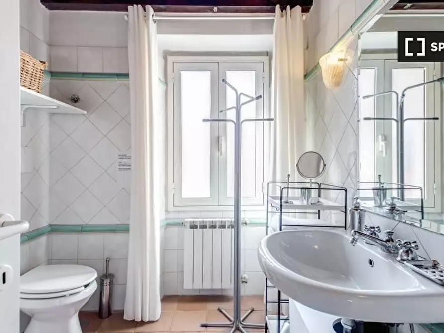 Immagine 12 di Appartamento in affitto  in Via Frangipane a Roma