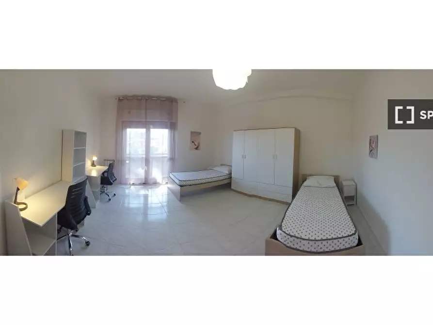 Immagine 6 di Camera condivisa in affitto  in Via Casilina a Roma